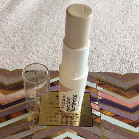 Neutrogena Hydro Boost Illuminator - Picture 4 of 4